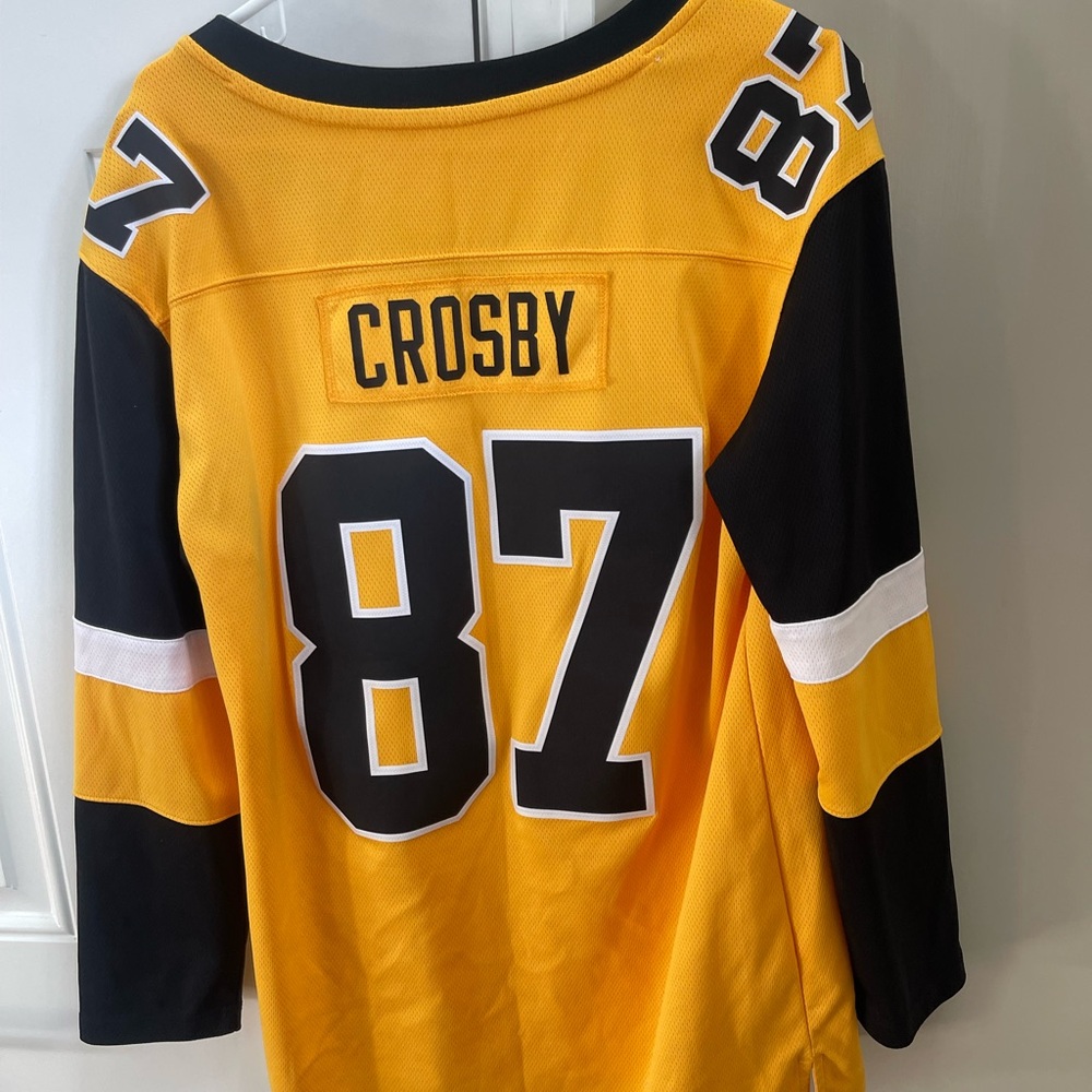 Fanatics sidney Crosby Pittsburgh Penguins women’s Hockey Jersey size XL - Picture 4 of 8